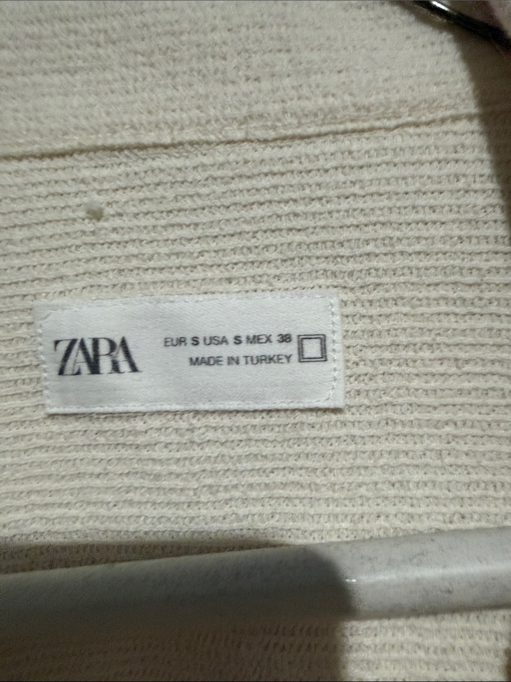 ZARA Cream Short-Sleeve Button-Up Camp Collar Shirt - Picture 2 of 5